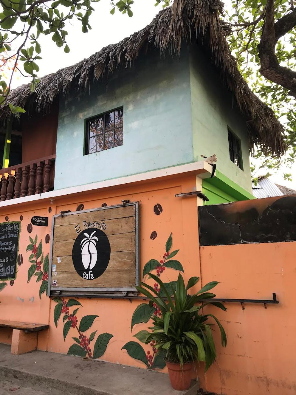 Hostal Tia Reyna El Zonte Exterior photo